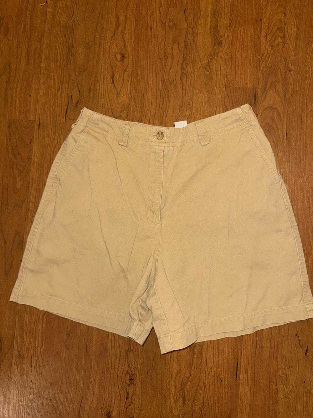 Vintage LIZ CLAIBORNE Shorts Khaki Sz 10 Cotton High Rise Pleated Mom Style